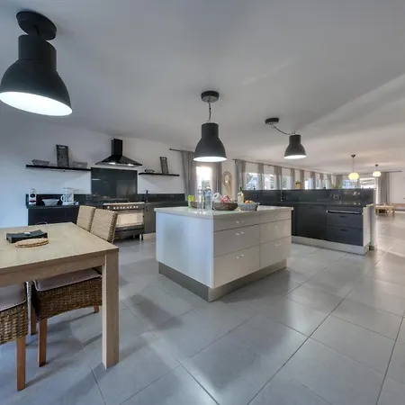 Casa Eden - Pool, Play Room And Ping-Pong By Lanzarote Vacation Homes 別荘