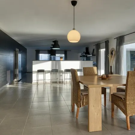 Ferienhaus Casa Eden - Pool, Play Room And Ping-Pong By Lanzarote Vacation Homes